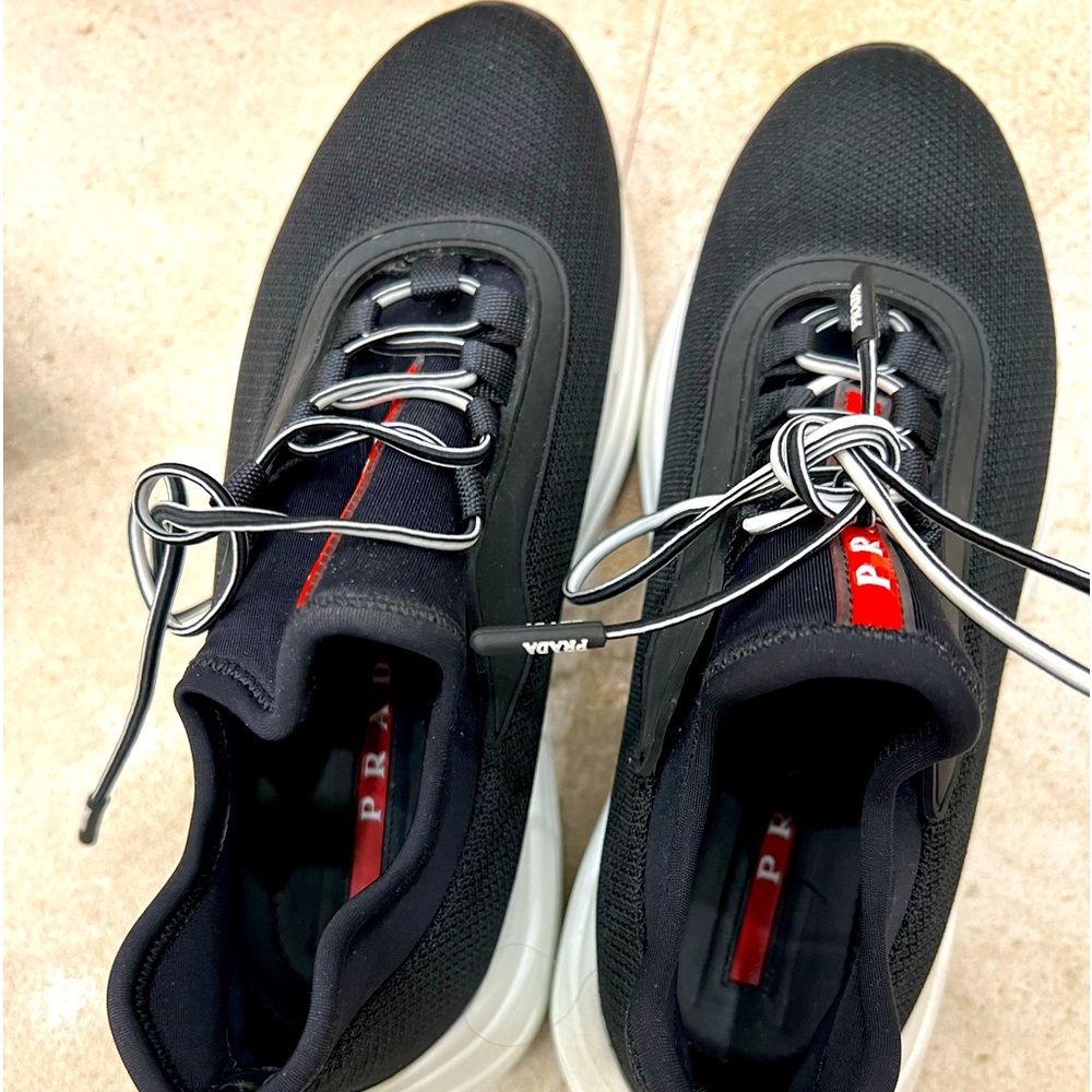 PRADA BLACK SNEAKERS LIKE NEW BARELY WORN size 36
